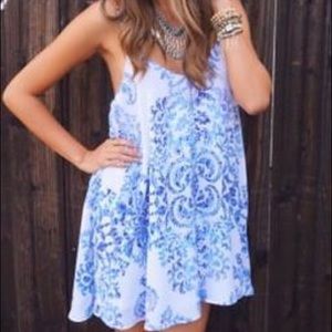 show me your mumu blue and white pattern dress